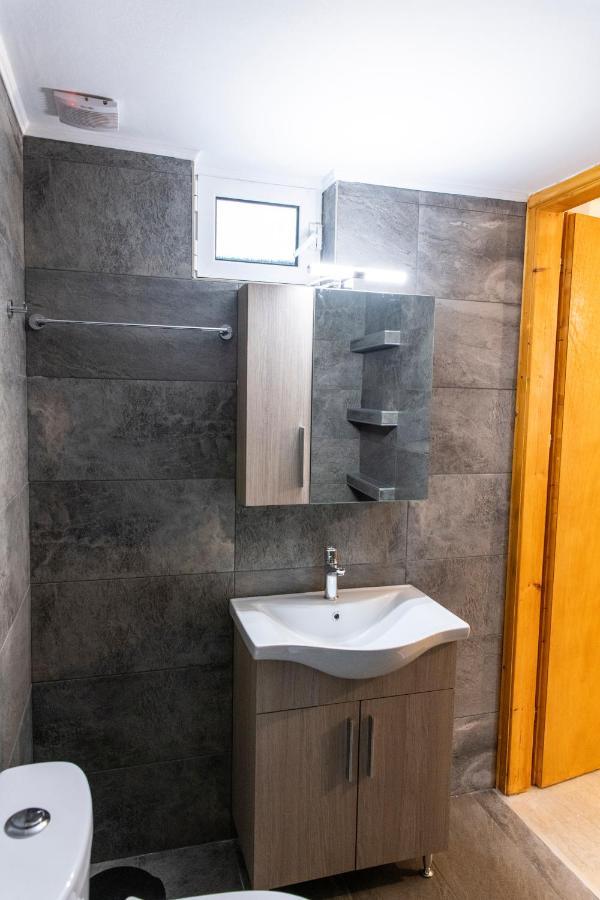 Walnut Home Apartment Near Ancient Olympia Kréstena 外观 照片